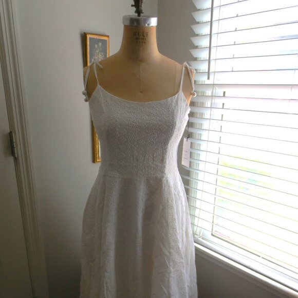 Unique Vintage Dresses & Skirts - Unique Vintage White Eyelet Cotton Swing Dress